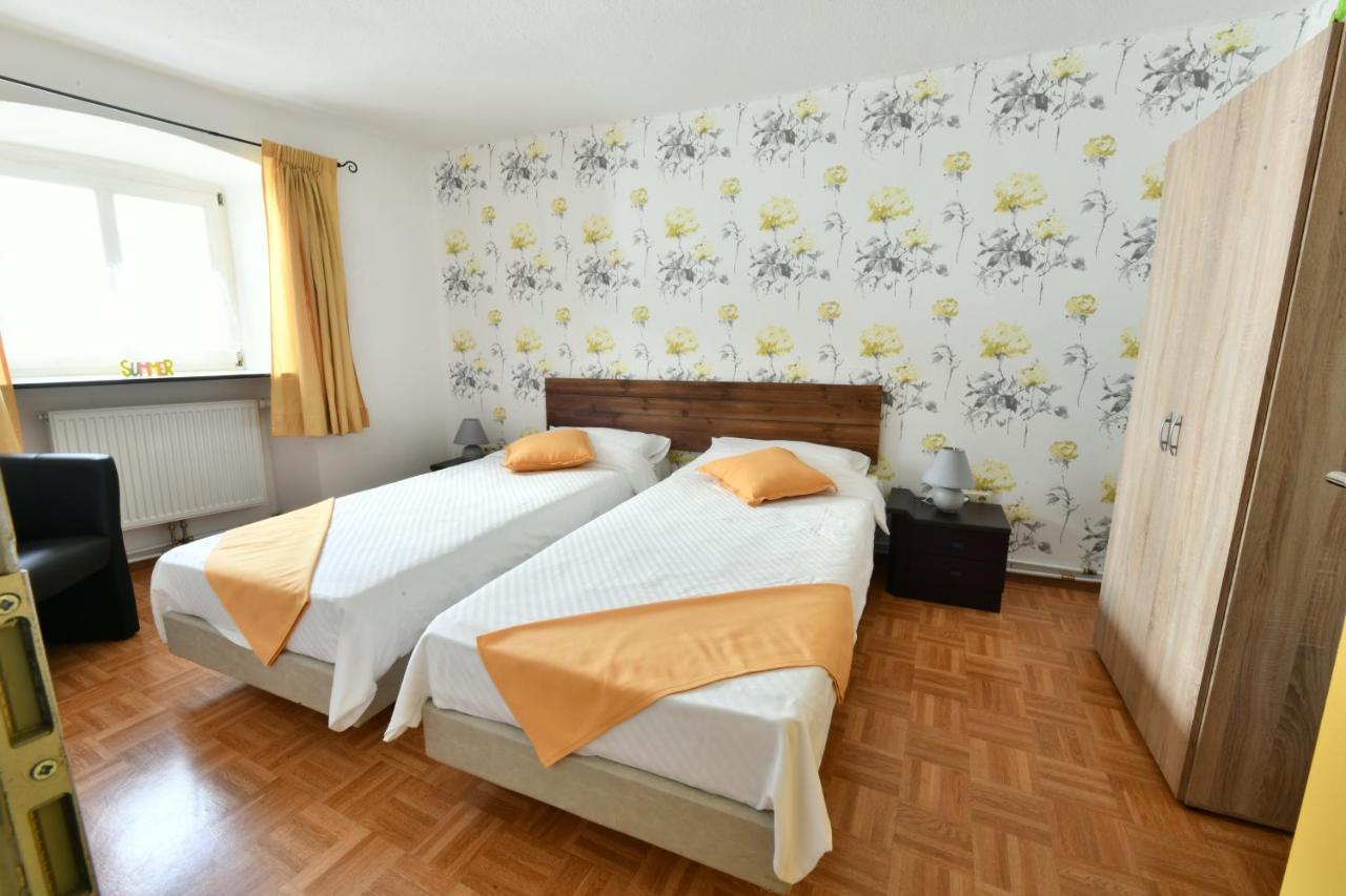 Um Die Ecke Apartman Manderscheid Kültér fotó