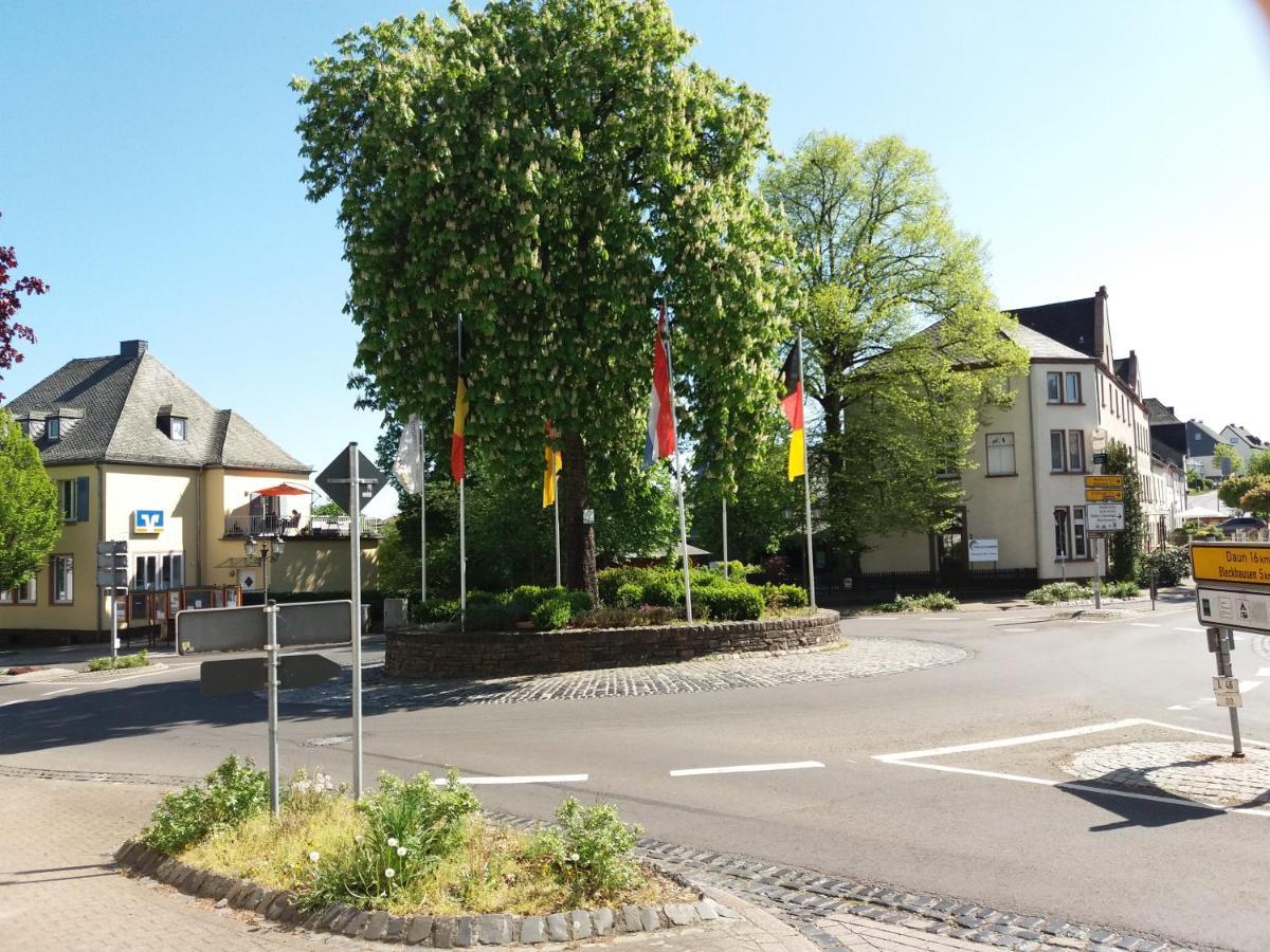 Um Die Ecke Apartman Manderscheid Kültér fotó