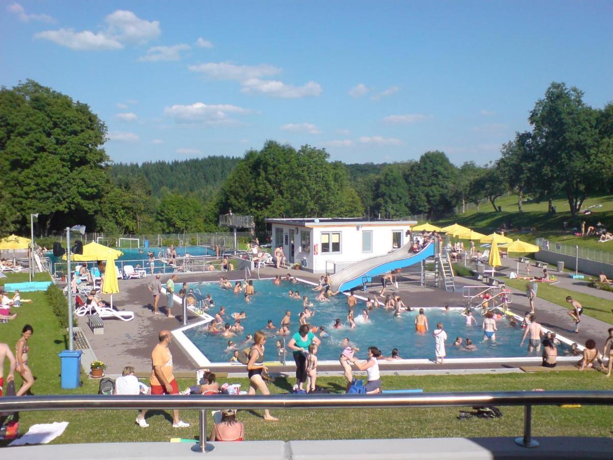 Um Die Ecke Apartman Manderscheid Kültér fotó