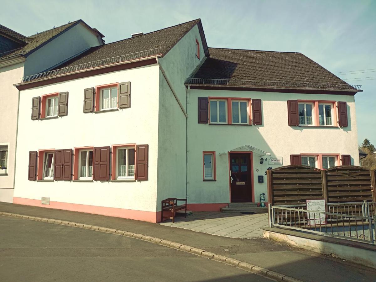 Um Die Ecke Apartman Manderscheid Kültér fotó